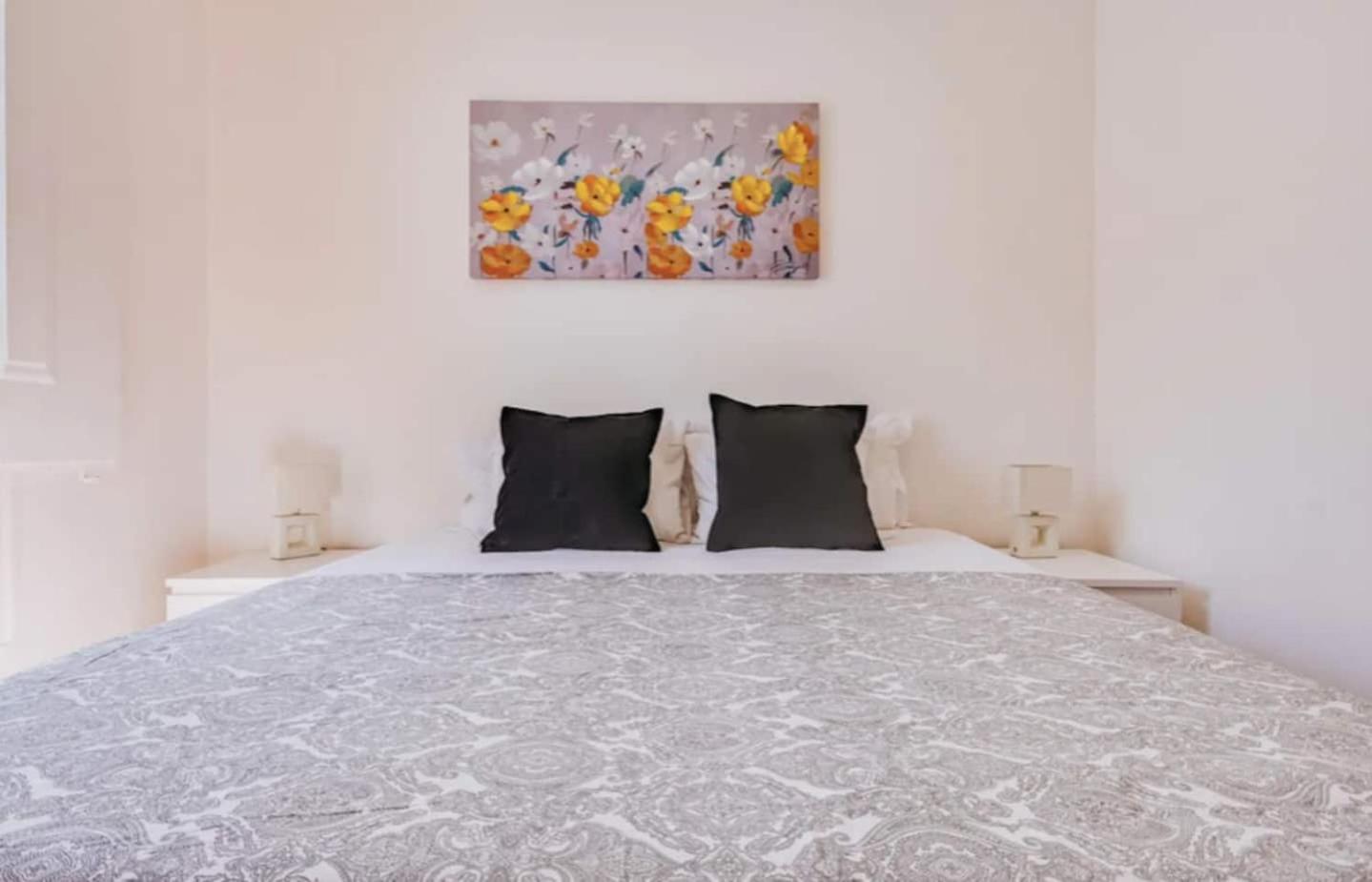 3 Bedroom Apartment In Baixa With River View Лиссабон Экстерьер фото