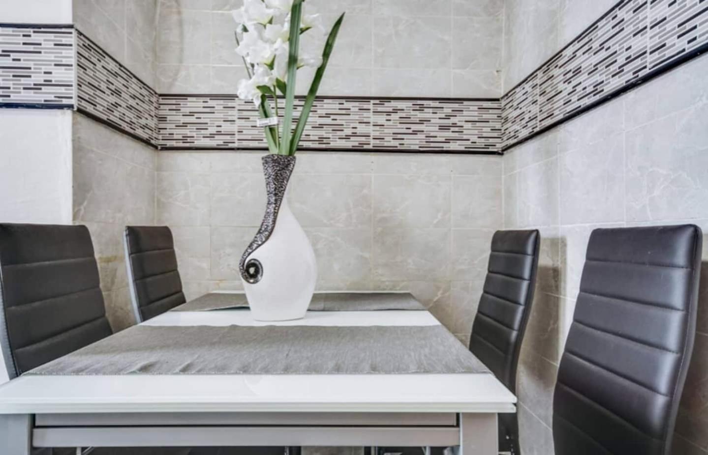 3 Bedroom Apartment In Baixa With River View Лиссабон Экстерьер фото