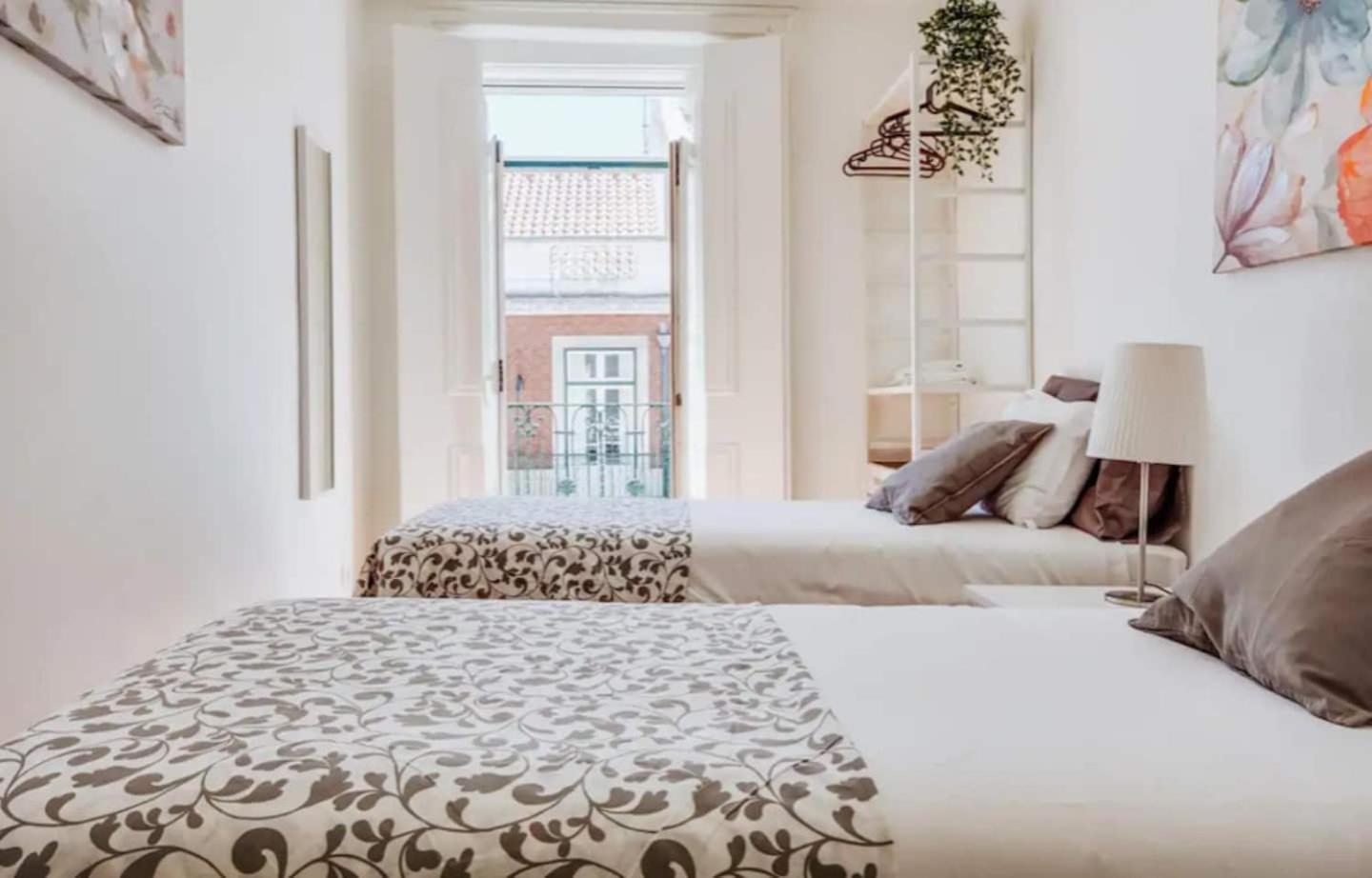 3 Bedroom Apartment In Baixa With River View Лиссабон Экстерьер фото