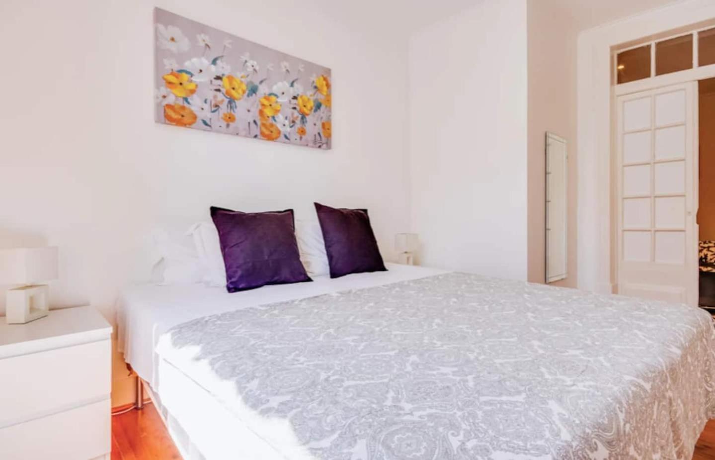 3 Bedroom Apartment In Baixa With River View Лиссабон Экстерьер фото