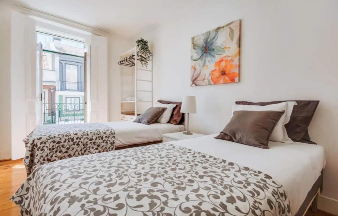 3 Bedroom Apartment In Baixa With River View Лиссабон Экстерьер фото